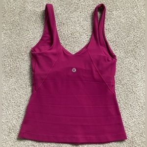 Size 0 women’s Lululemon waist-length Align tank Magenta Purple